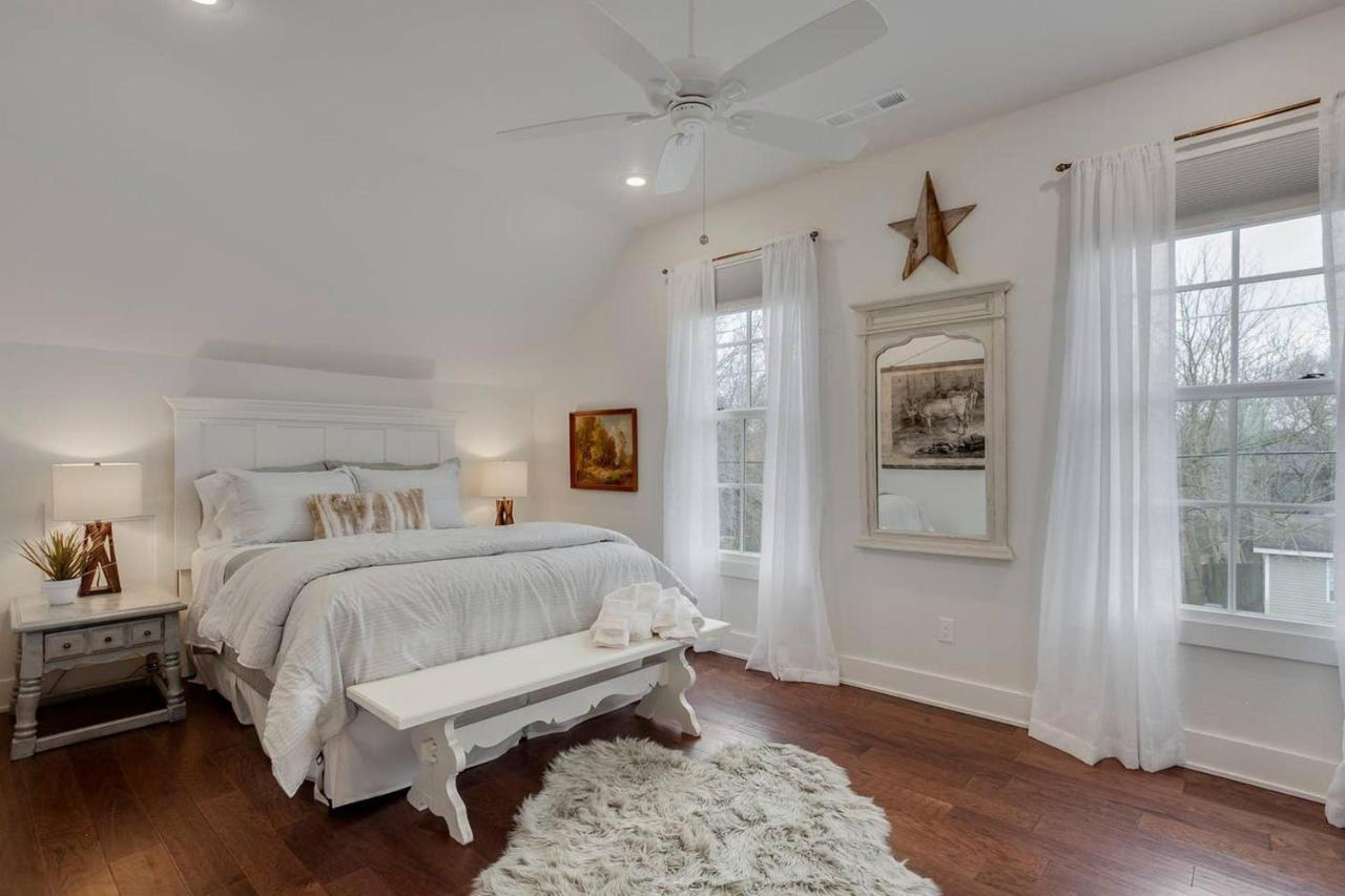 The Sofay Farmhouse - 1 Mile From U Of A - Luxury Amenities Fayetteville Kültér fotó