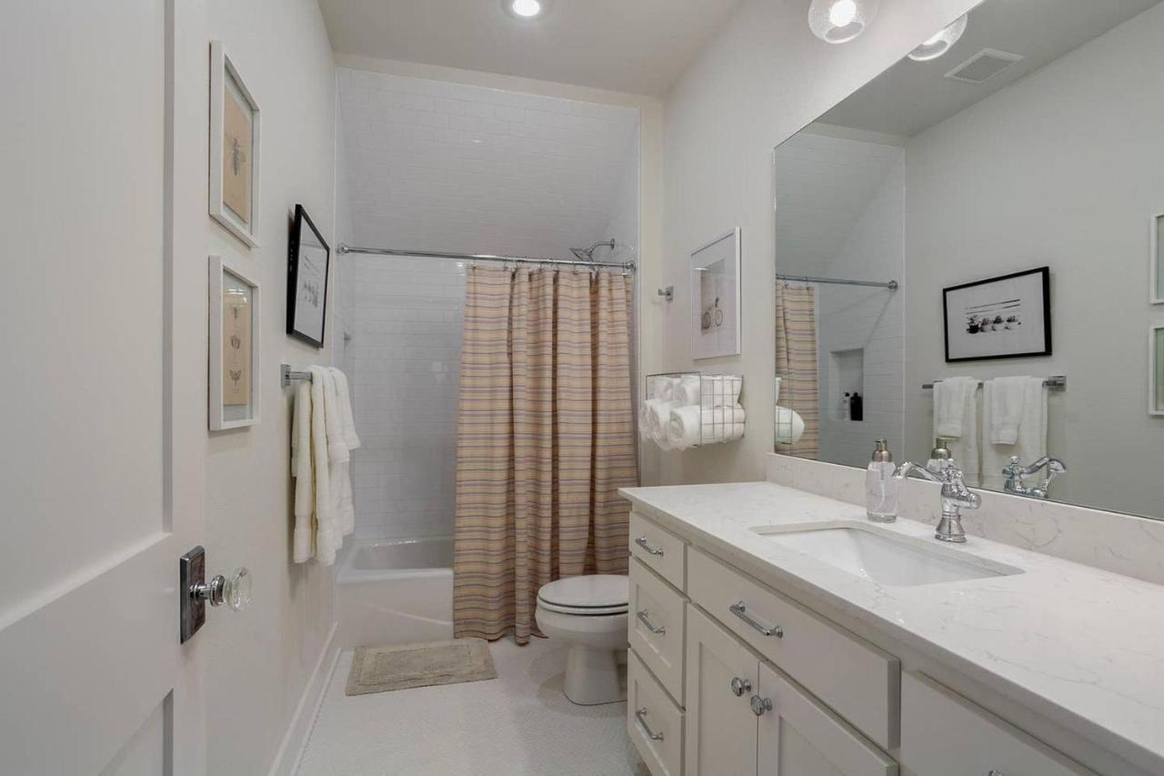 The Sofay Farmhouse - 1 Mile From U Of A - Luxury Amenities Fayetteville Kültér fotó