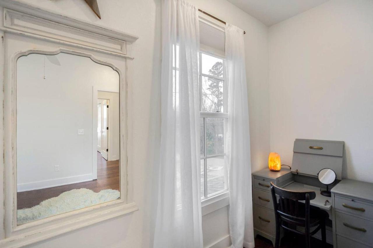 The Sofay Farmhouse - 1 Mile From U Of A - Luxury Amenities Fayetteville Kültér fotó