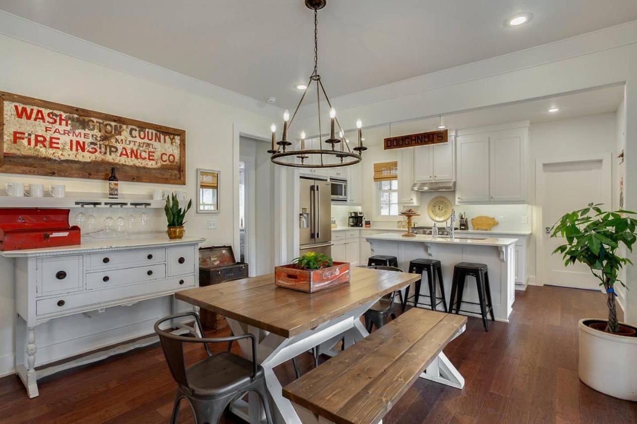 The Sofay Farmhouse - 1 Mile From U Of A - Luxury Amenities Fayetteville Kültér fotó