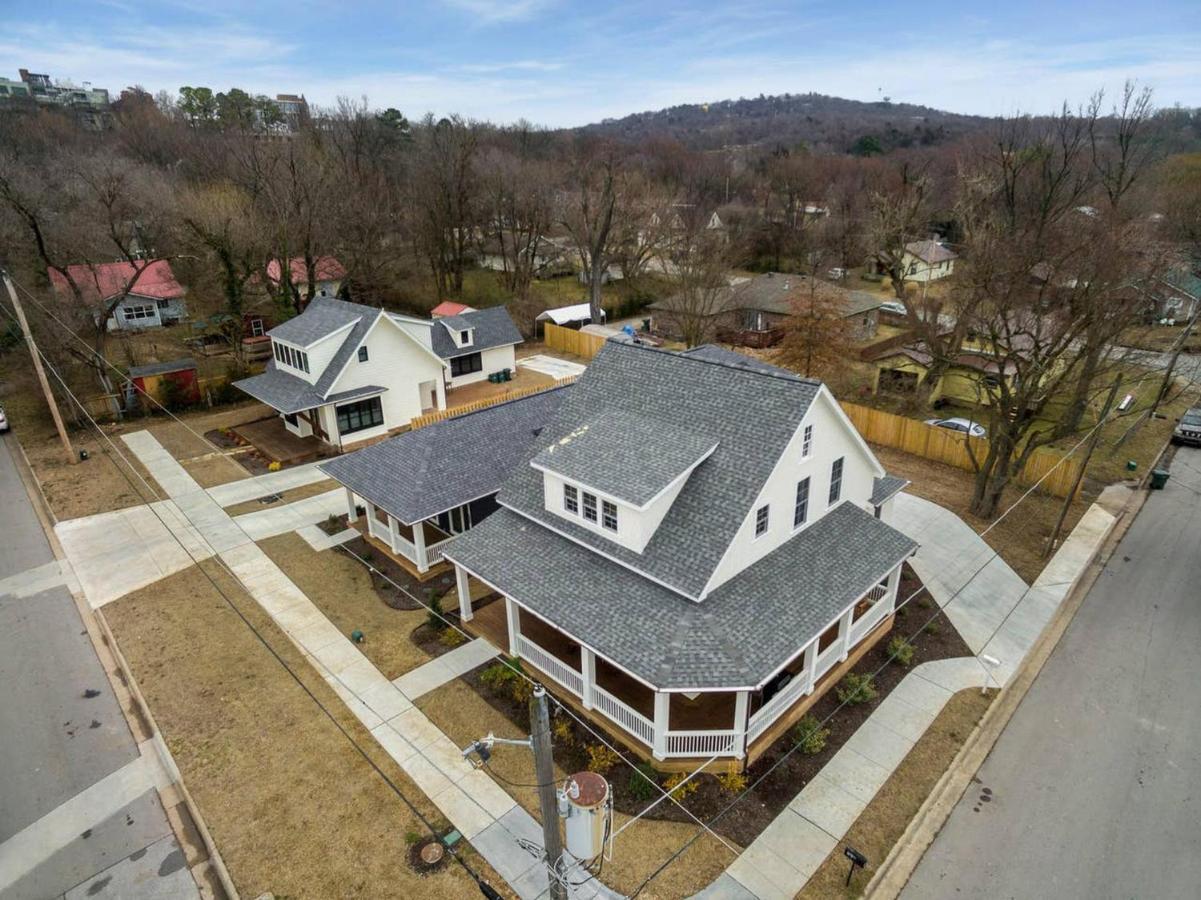 The Sofay Farmhouse - 1 Mile From U Of A - Luxury Amenities Fayetteville Kültér fotó
